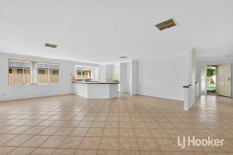 Photo - 15 Greenland Boulevard, Canning Vale WA 6155 - Image 5