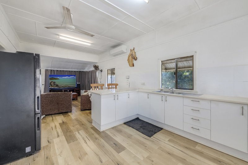 Photo - 15 Gregory Terrace, Moore Park Beach QLD 4670 - Image 5