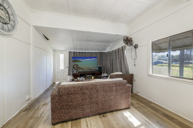 Photo - 15 Gregory Terrace, Moore Park Beach QLD 4670 - Image 8