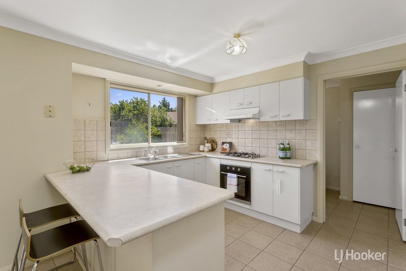 Photo - 15 Greylea Grove, Seabrook VIC 3028 - Image 3