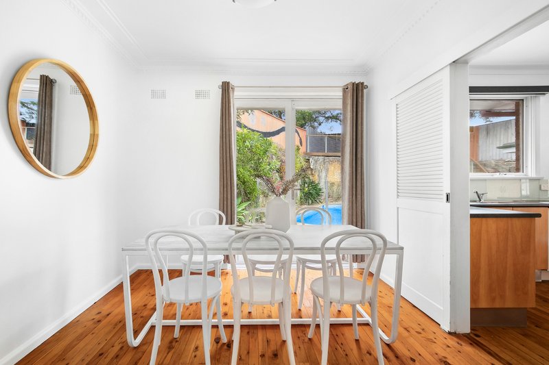 Photo - 15 Greystones Road, Killarney Heights NSW 2087 - Image 6