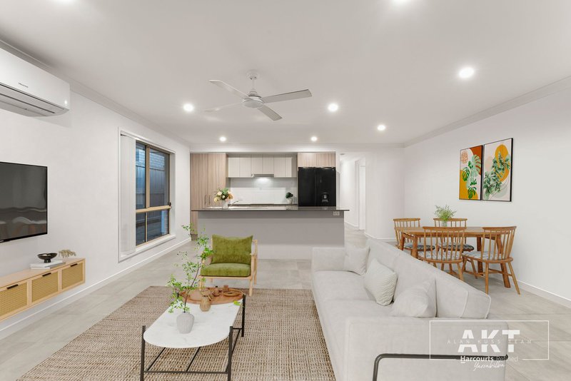 Photo - 15 Griffith Street, Yarrabilba QLD 4207 - Image 2
