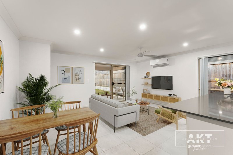 Photo - 15 Griffith Street, Yarrabilba QLD 4207 - Image 3