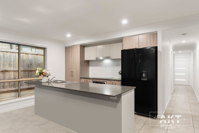 Photo - 15 Griffith Street, Yarrabilba QLD 4207 - Image 7