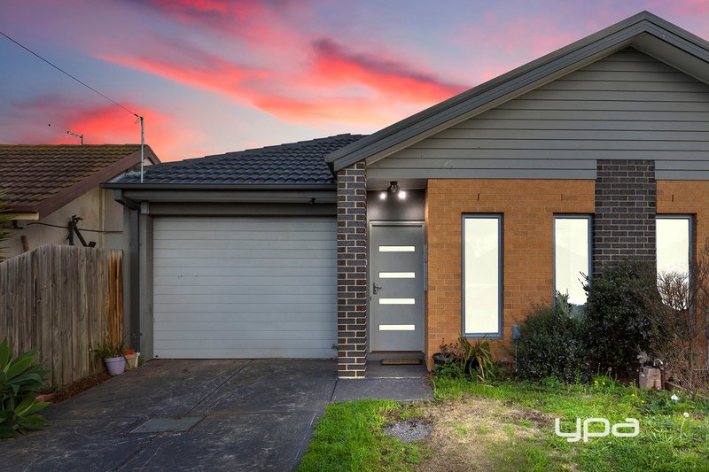 15 Guest Avenue, Albanvale VIC 3021