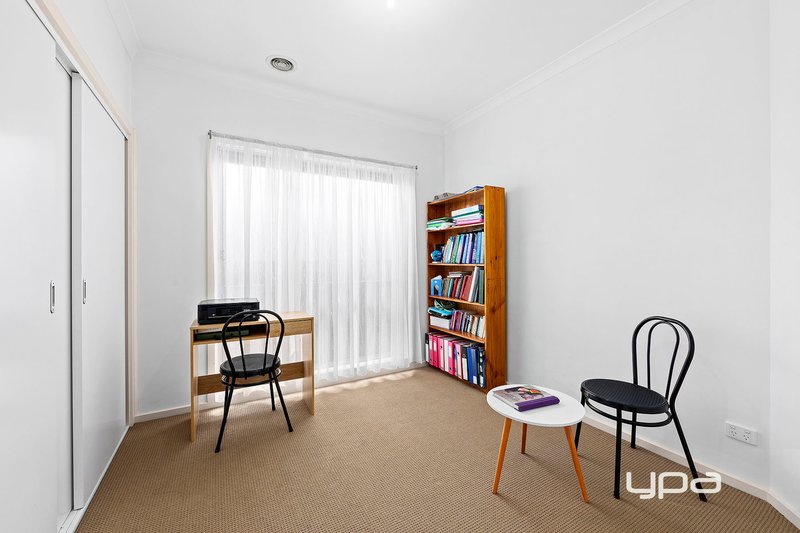 Photo - 15 Guest Avenue, Albanvale VIC 3021 - Image 9