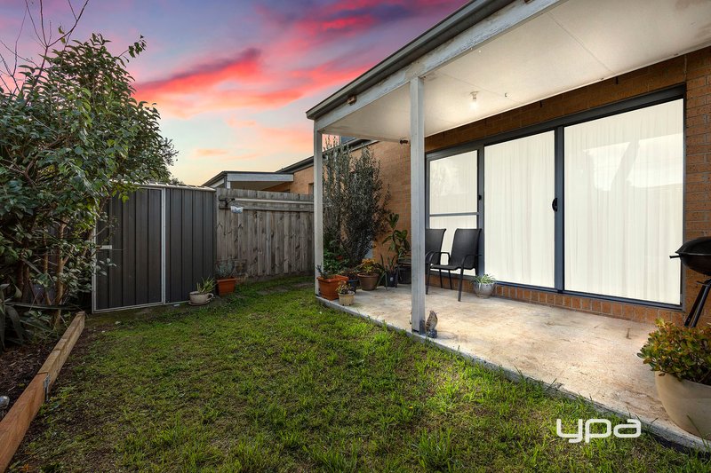 Photo - 15 Guest Avenue, Albanvale VIC 3021 - Image 11