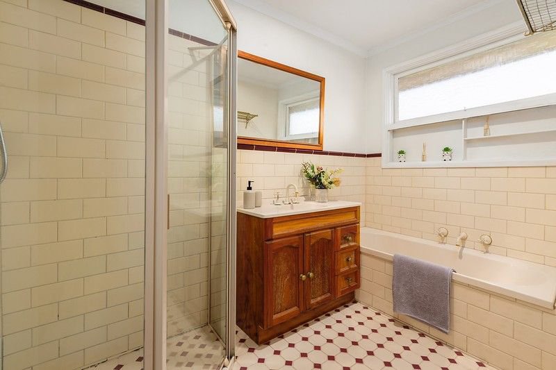 Photo - 15 Gyra Court, Bundoora VIC 3083 - Image 9