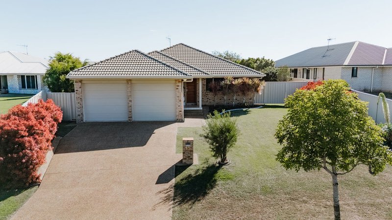 Photo - 15 Hallii Street, Ashfield QLD 4670 - Image 1