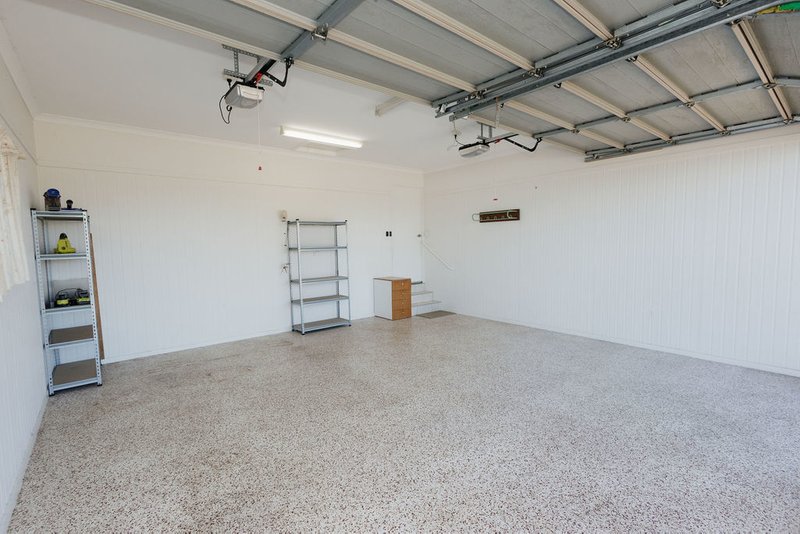 Photo - 15 Hallii Street, Ashfield QLD 4670 - Image 11