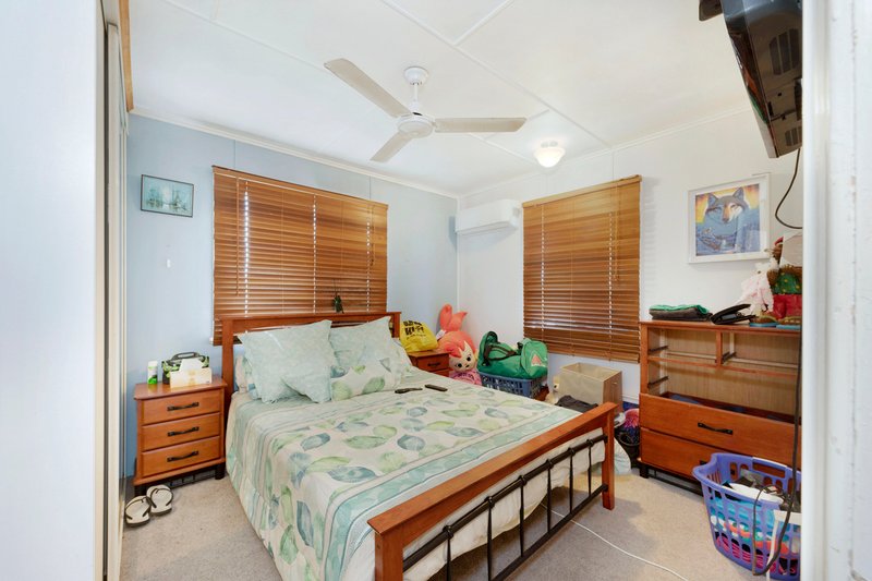 Photo - 15 Halpin Street, Norville QLD 4670 - Image 9