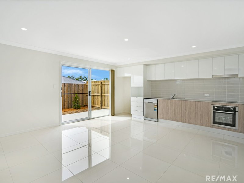 Photo - 1/5 Hamersley Street, Pimpama QLD 4209 - Image 2