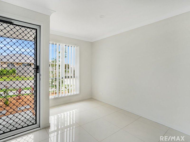 Photo - 1/5 Hamersley Street, Pimpama QLD 4209 - Image 10