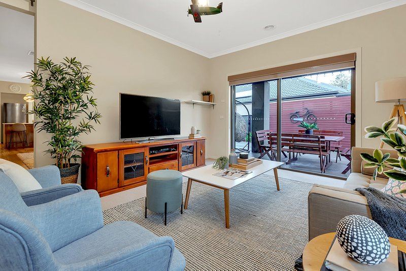 Photo - 15 Hampton Street, Craigieburn VIC 3064 - Image 16