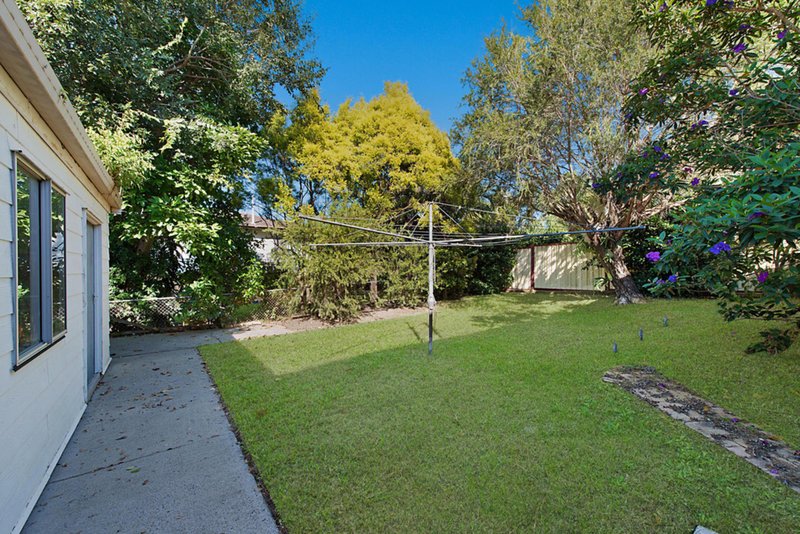 Photo - 15 Handon Street, Mansfield QLD 4122 - Image 10