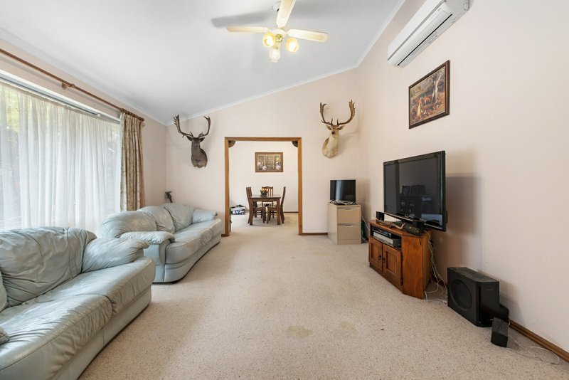 Photo - 15 Harnham Drive, Bairnsdale VIC 3875 - Image 4