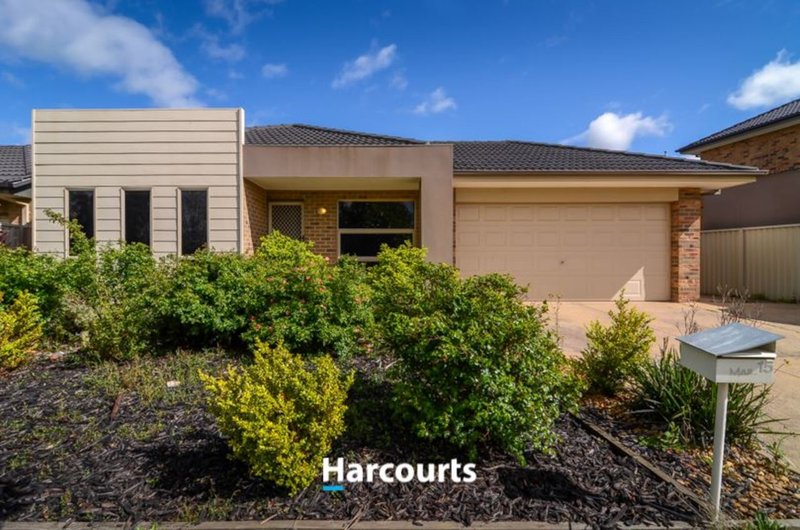 15 Hartland Circuit, Pakenham VIC 3810