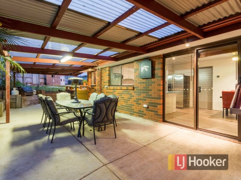 Photo - 15 Harvey Court, Hampton Park VIC 3976 - Image 13