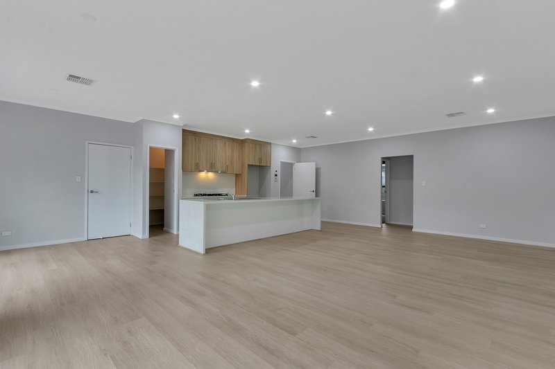 Photo - 15 Harvey Crescent, Evanston South SA 5116 - Image 3