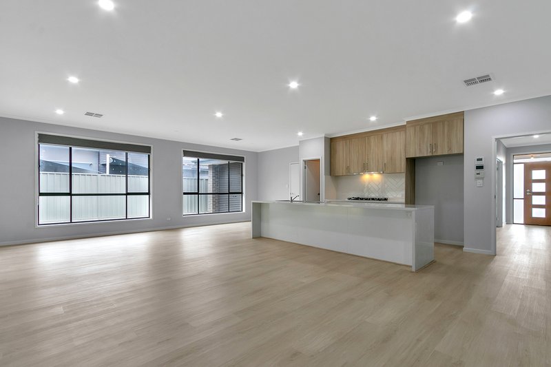 Photo - 15 Harvey Crescent, Evanston South SA 5116 - Image 5