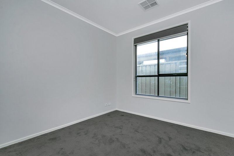 Photo - 15 Harvey Crescent, Evanston South SA 5116 - Image 9