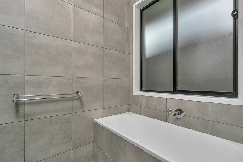 Photo - 15 Harvey Crescent, Evanston South SA 5116 - Image 11