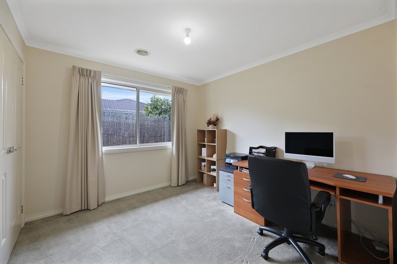 Photo - 15 Hatfield Drive, Drouin VIC 3818 - Image 10