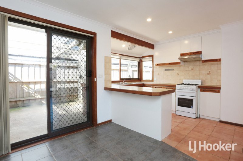 Photo - 15 Hawkesbury Road, Werribee VIC 3030 - Image 2