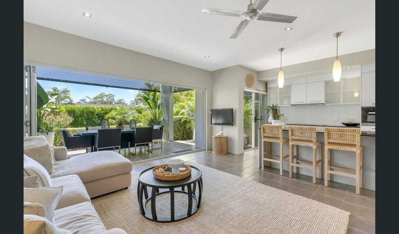 Photo - 15 Headland Road, Sapphire Beach NSW 2450 - Image