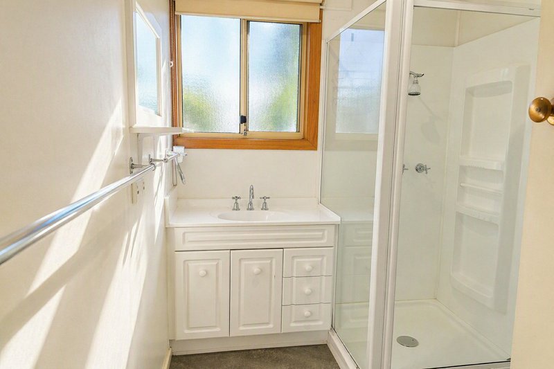 Photo - 15 Heather Road, Risdon Vale TAS 7016 - Image 4