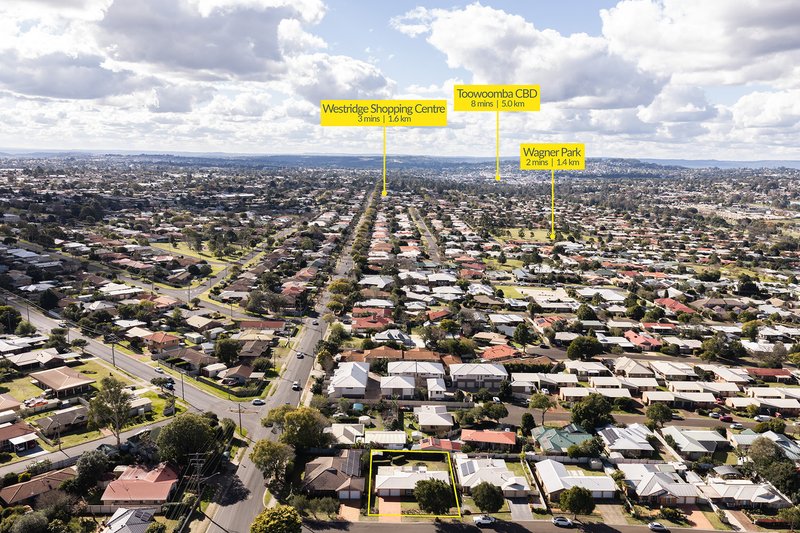 Photo - 15 Heather Street, Kearneys Spring QLD 4350 - Image 7