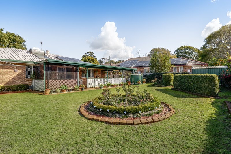 Photo - 15 Heather Street, Kearneys Spring QLD 4350 - Image 9