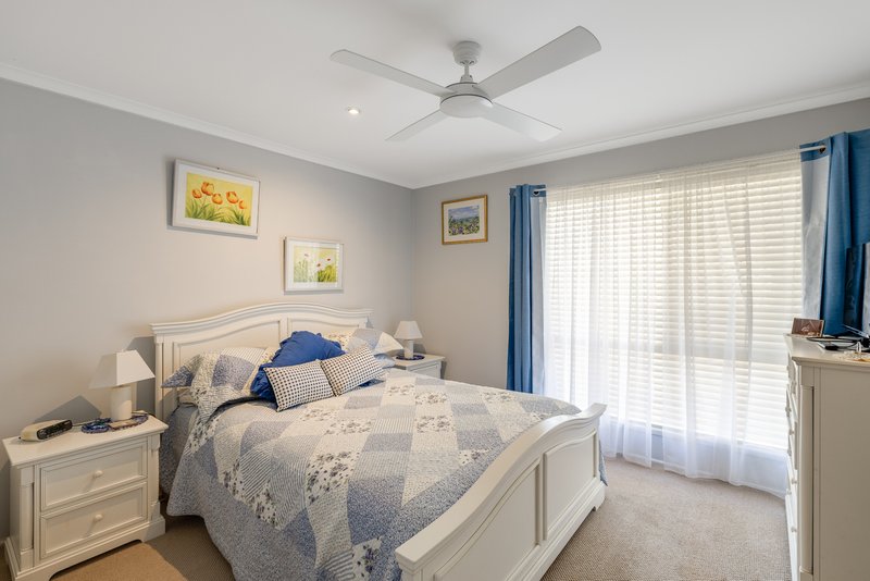 Photo - 15 Heather Street, Kearneys Spring QLD 4350 - Image 13
