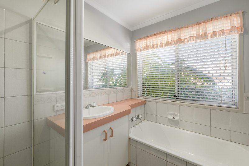 Photo - 15 Heather Street, Kearneys Spring QLD 4350 - Image 16