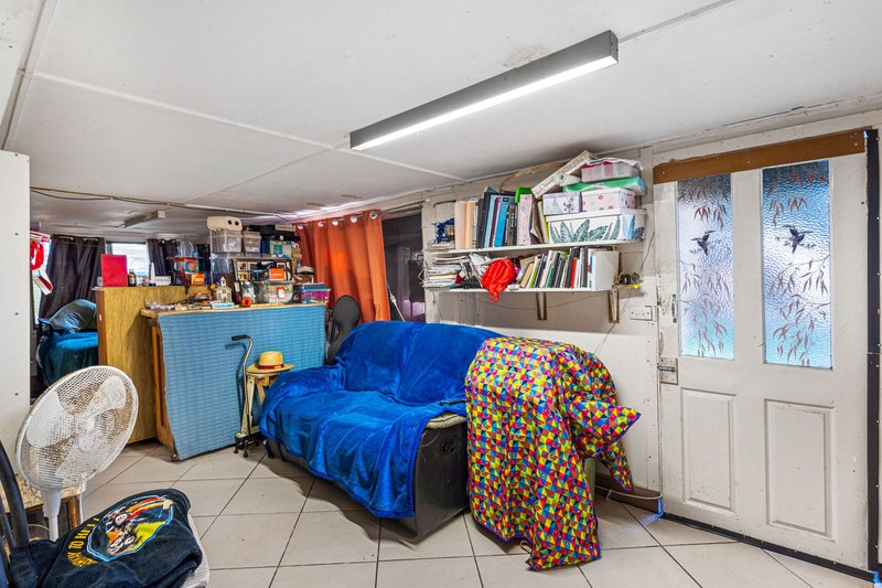 Photo - 15 Heather Street, Logan Central QLD 4114 - Image 3