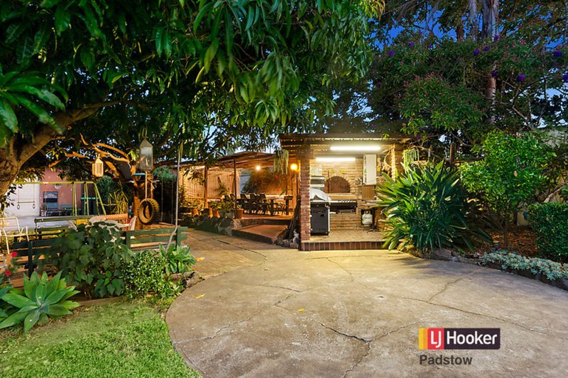 Photo - 15 Helga Avenue, Padstow NSW 2211 - Image 5