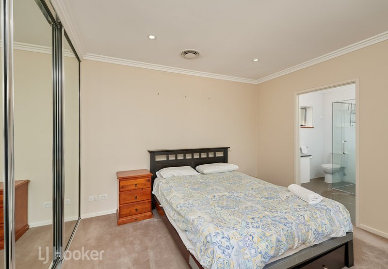 Photo - 15 Hely Avenue, Turvey Park NSW 2650 - Image 5