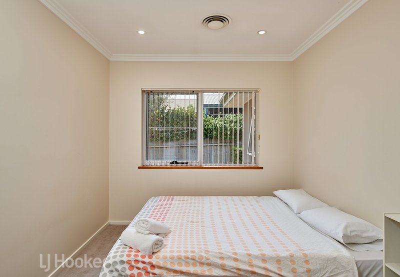 Photo - 15 Hely Avenue, Turvey Park NSW 2650 - Image 7