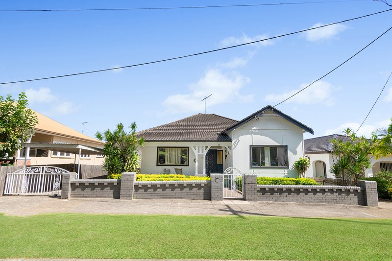 Photo - 15 Henderson Road, Bexley NSW 2207 - Image 1