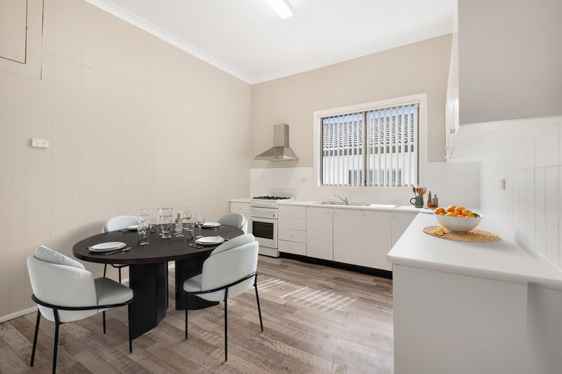 Photo - 15 Henderson Road, Bexley NSW 2207 - Image 5