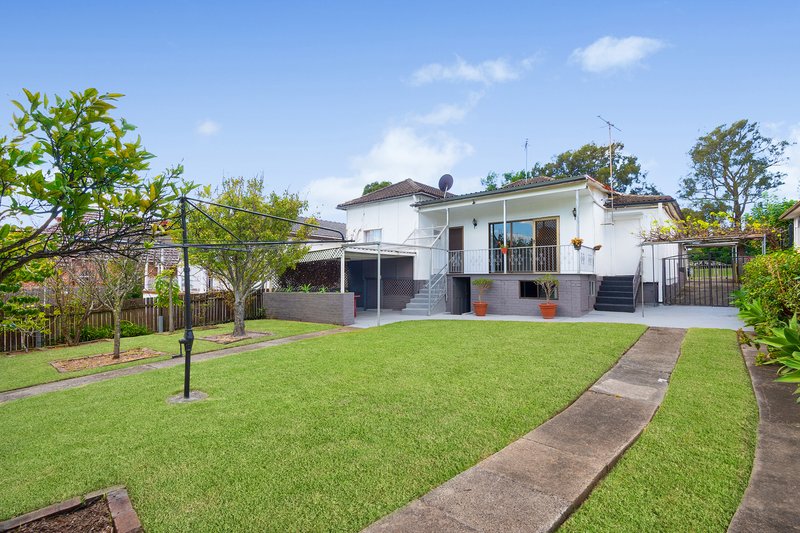 Photo - 15 Henderson Road, Bexley NSW 2207 - Image 8