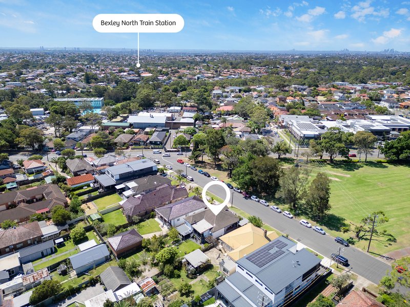 Photo - 15 Henderson Road, Bexley NSW 2207 - Image 10