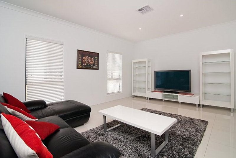 Photo - 15 Hester Street, Shailer Park QLD 4128 - Image 4