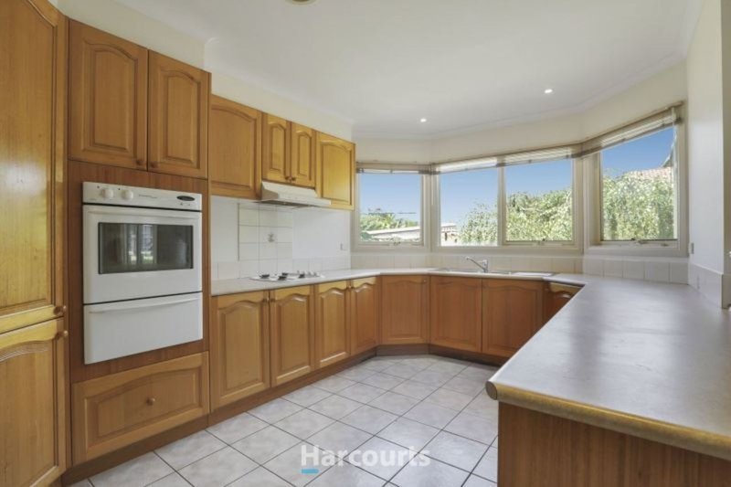 Photo - 15 Heyfield Court, Narre Warren VIC 3805 - Image 2