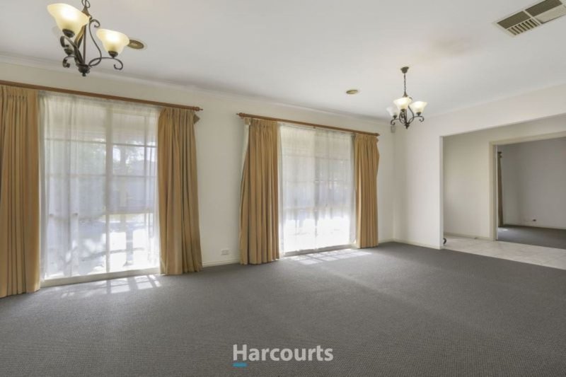 Photo - 15 Heyfield Court, Narre Warren VIC 3805 - Image 5