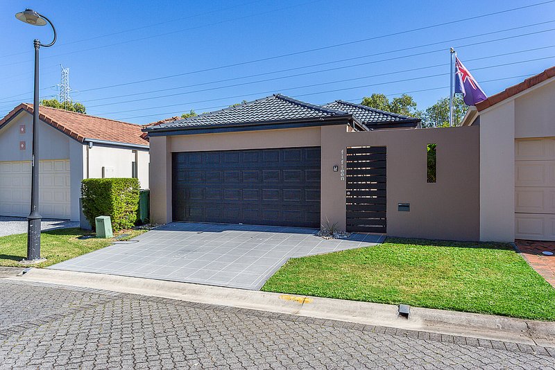 Photo - 15 Highgate Lane, Robina QLD 4226 - Image 1