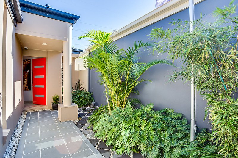 Photo - 15 Highgate Lane, Robina QLD 4226 - Image 2