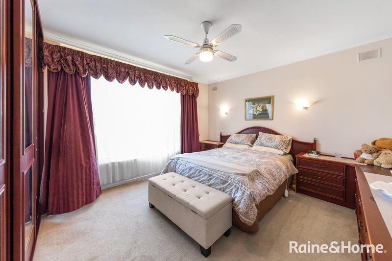 Photo - 15 Highwray Drive, Morphett Vale SA 5162 - Image 2