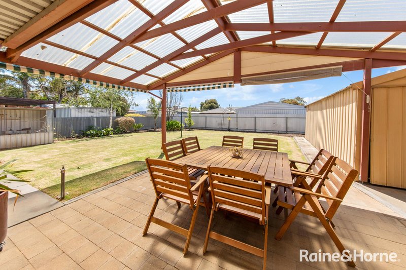 Photo - 15 Highwray Drive, Morphett Vale SA 5162 - Image 8