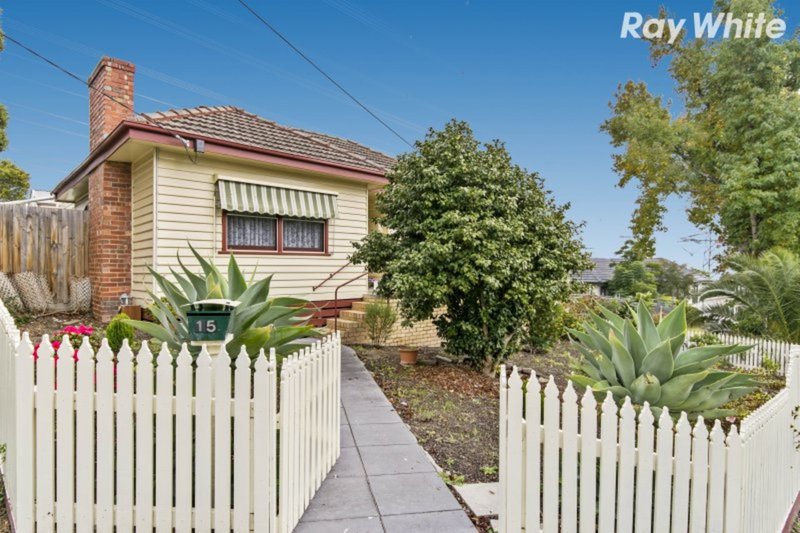 15 Hillcrest Avenue, Ringwood VIC 3134